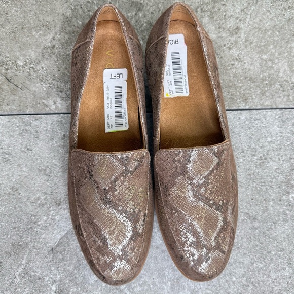 NEW Vionic Kensley Leather Snake Print Slip-On Platform Loafers Women’s Size 8 - Picture 4 of 8